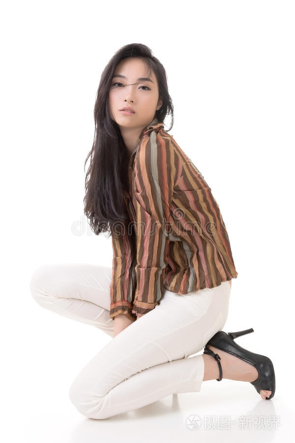 手枪与玫瑰 166网主播
